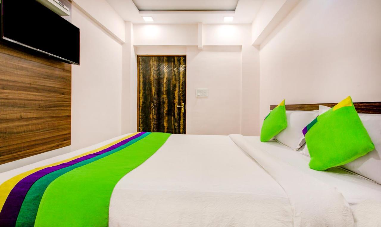 Treebo Kings Inn Vashi Nova Bombaim Exterior foto